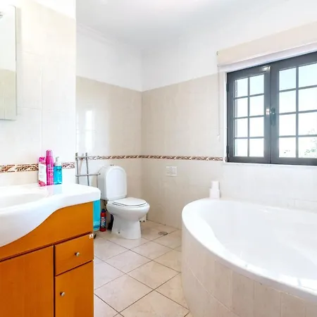 4 Bedrooms With Private Pool Enclosed Garden And Wifi At 빌라 알고스