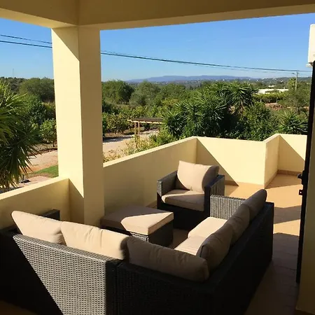 4 Bedrooms With Private Pool Enclosed Garden And Wifi At *