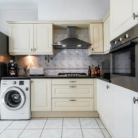 4 Bedrooms With Private Pool Enclosed Garden And Wifi At Villa *