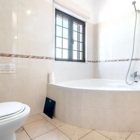 4 Bedrooms With Private Pool Enclosed Garden And Wifi At Villa Algoz